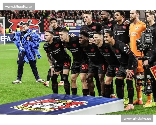 欧冠赛事前瞻分析：热门球队和潜力黑马谁将笑到最后